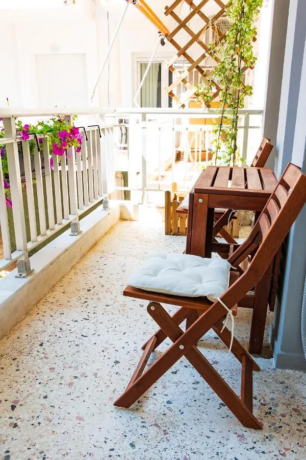 Apartment Home Away From Home Peraia